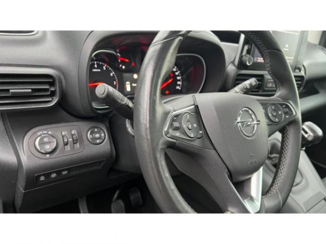 OPEL combo life Edition 1.5 CDTI 130cv + Toit Panoramique + Radars AV et AR + Affichage tête haute + RS