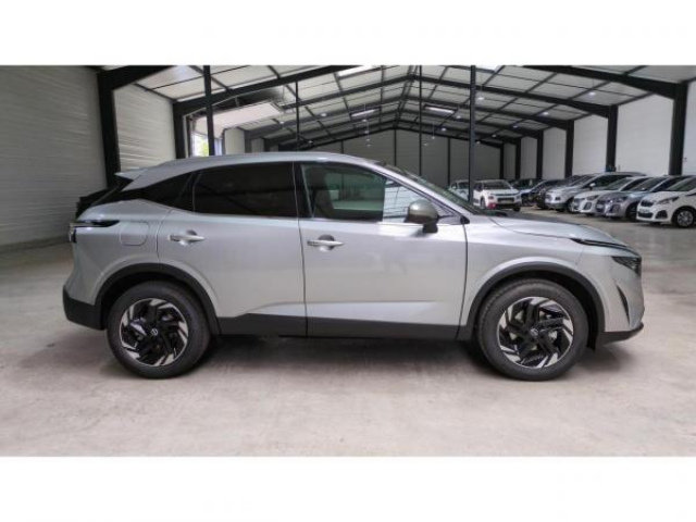 NISSAN QASHQAI N-Connecta 1.3 Mild Hybrid 158cv BVA Xtronic + Pack Hiver + NEUF 0KM