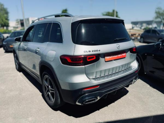 MERCEDES GLB AMG Line 200d 8G-DCT 150cv + 7 PLACES