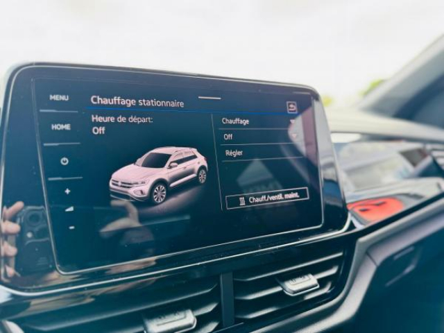 VOLKSWAGEN T-ROC R-Line 2.0 TDI 150cv DSG7 + Matrix LED + Attelage + Pack Black + Pack Easy open + 4 Jantes HIVER