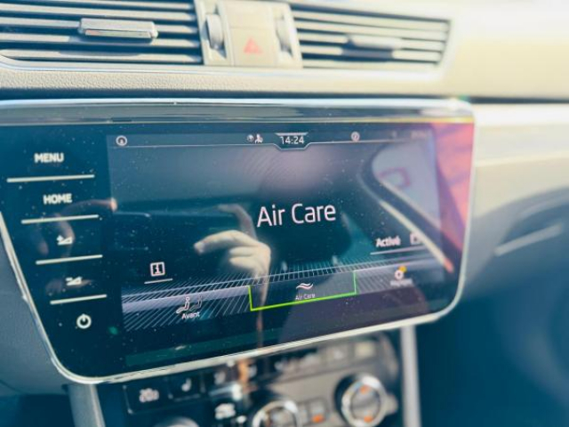SKODA SUPERB Style 2.0 TDI 150cv DSG7+Toit pano+Sound CANTON+Sièges av/ar chauff+Attelage Elec