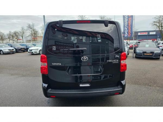 TOYOTA PROACE Verso Verso Long Dynamic 177cv 2.0 D-4D BVA 8places TVA RECUPERABLE PAS DE MALUS