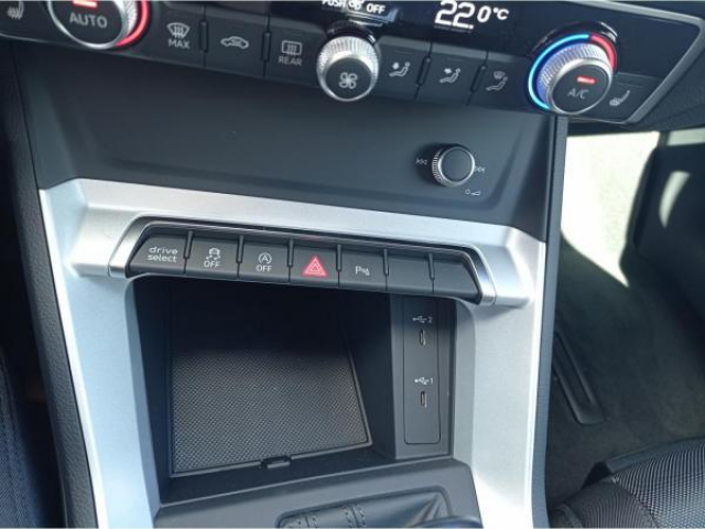 AUDI Q3 SPORTBACK Design 35 TDI 150cv S-tronic