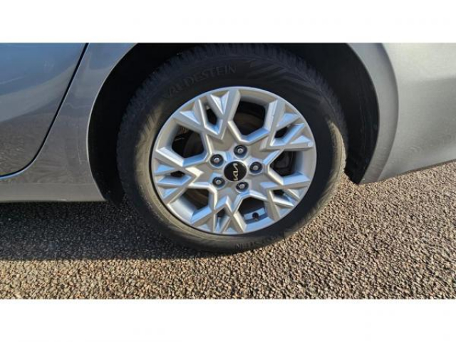 KIA CEED SPORTSWAGON 1.6 CRDi MHEV 136cv PULSE