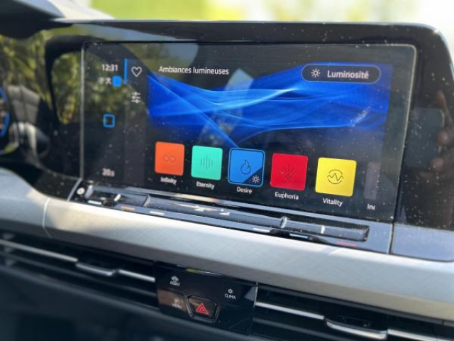 VOLKSWAGEN GOLF Life 1.0 eTSI 110cv DSG7 Inclus DISCOVER MEDIA