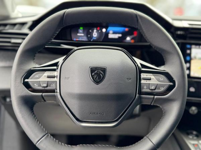 PEUGEOT 308 SW Allure 1.5 BlueHDi 130cv EAT8 + Camera 360 +Sieges AV Chauffants + ADML + Attelage