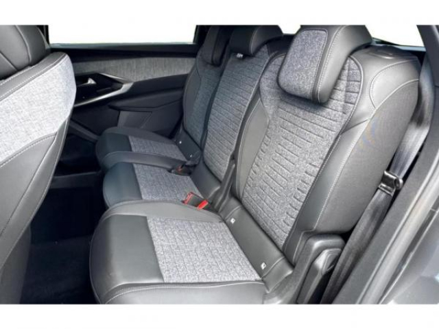 PEUGEOT 5008 Allure Hybrid 145cv e-DCS6 7 Places + Pack Panoramic Navigation + NEUF 0KM