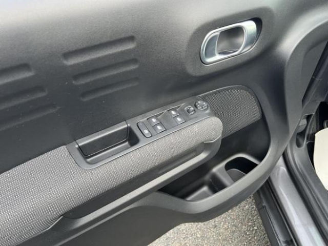 CITROEN C3 AIRCROSS Shine 1.5 BlueHDi 110cv + Toit ouvrant panoramique + Camera de recul + Sieges AV chauffant + JA17