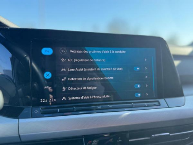 VOLKSWAGEN Golf SW LIFE 1.0 eTSI 110cv DSG7 + Caméra de recul  + Vitres arrière surteintées + RS