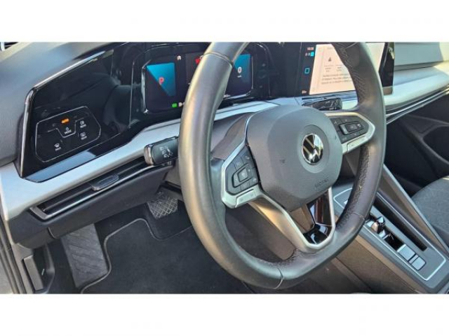 VOLKSWAGEN Golf SW LIFE 2.0 TDI 150cv DSG7 + Caméra de recul + Park Assist