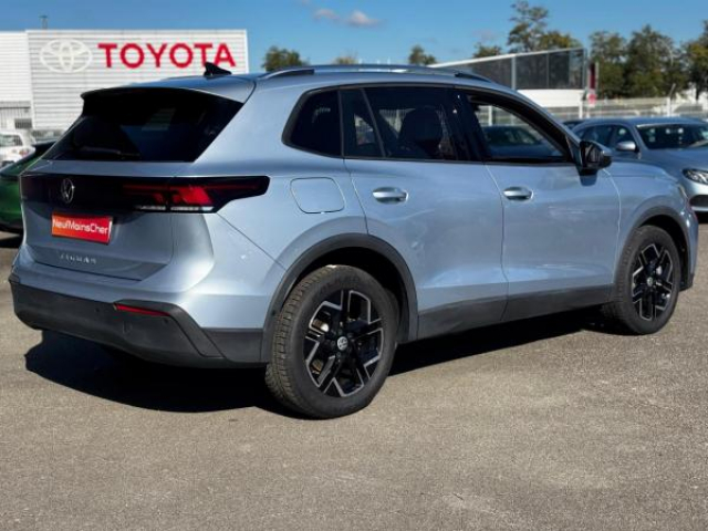 VOLKSWAGEN TIGUAN Life 2.0 TDI 150cv DSG7 + Pack Hiver + Attelage Elec + Camera 360 + Alarme + Ja18