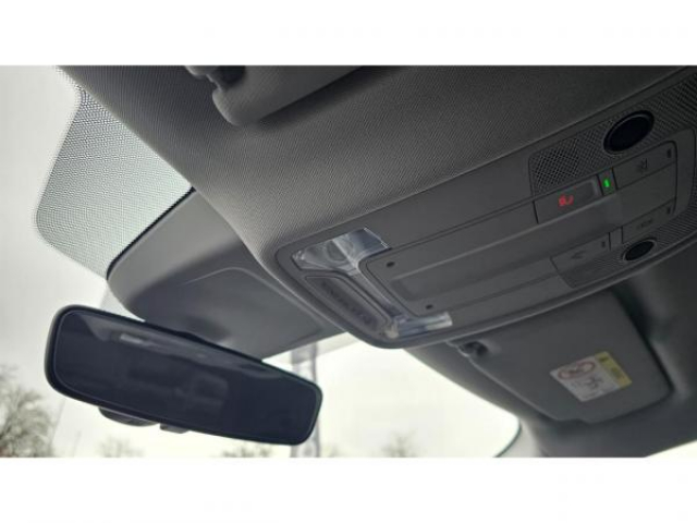 AUDI Q3 35 TDI 150cv S-tronic Black Pack + Carplay + Hayon electrique + Jantes 19