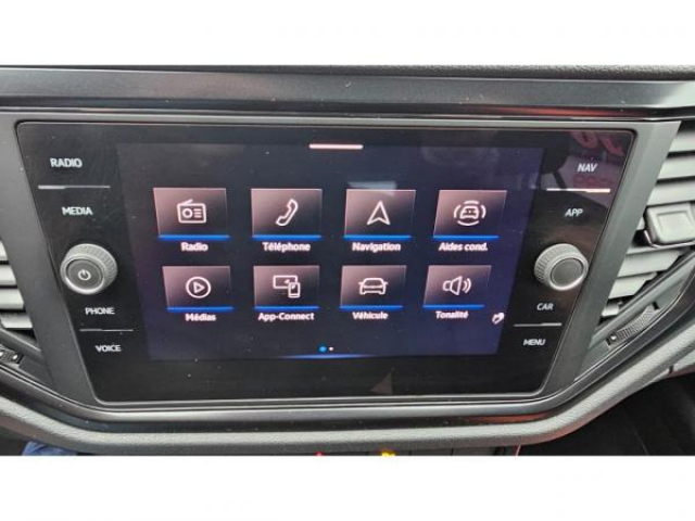 VOLKSWAGEN T-ROC Active 2.0 TDI 115cv + Carplay sans fil + Clim automatique + Navigation Discover Media