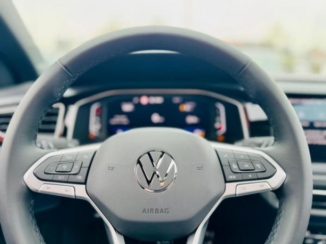 VOLKSWAGEN TAIGO R-Line  1.5 TSI 150cv DSG 7 + Toit panoramique  + Discover Pro + JA18 Misano + NEUF 0KM