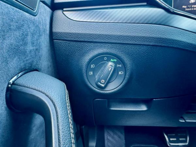 SKODA SUPERB COMBI Sportline 4x4 2.0 TDI 190cv DSG7 + Clim Tri-zone + Sièges av et ar chauffants + Volant Chauff