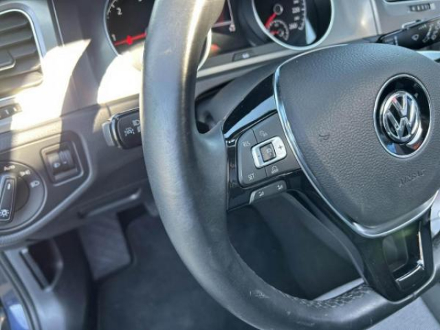 VOLKSWAGEN GOLF TrendLine 1.6 TDI BlueMotion 105cv 1ère Main + Toit ouvrant électrique + GPS + RS