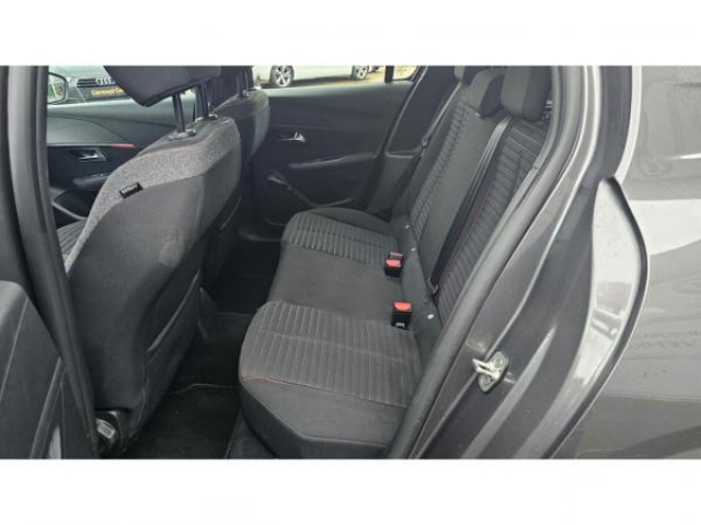 PEUGEOT 208 ACTIVE 1.5 BlueHDi 100cv + Navigation 3D + Aide au stationnement arrière
