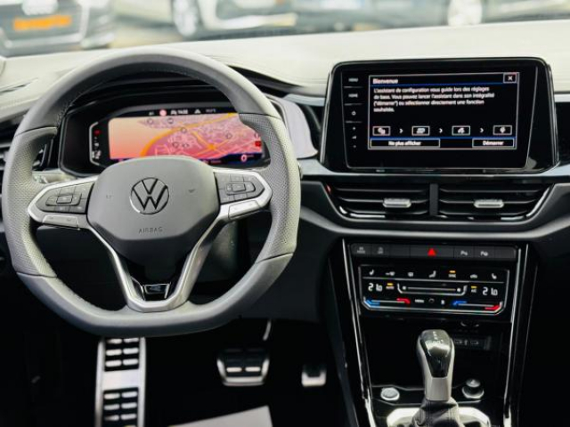 VOLKSWAGEN T-ROC R-Line 2.0 TDI 150cv DSG7 + Matrix LED + Attelage + Pack Black + Pack Easy open + 4 Jantes HIVER
