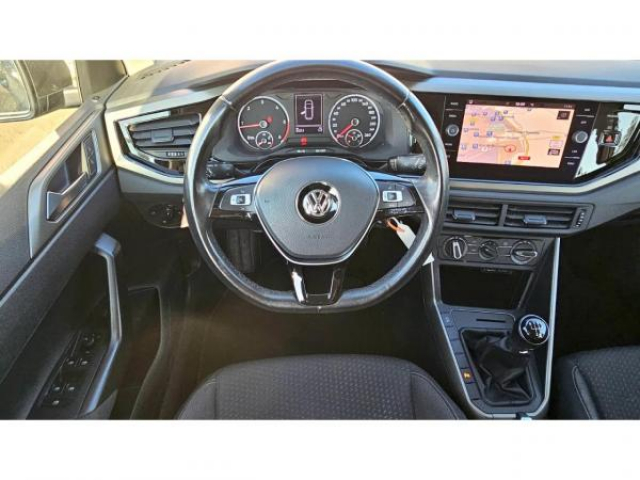 VOLKSWAGEN POLO Lounge 1.6 TDI 95cv + Antibrouillard AV + Radar AV et AR + Discover Media