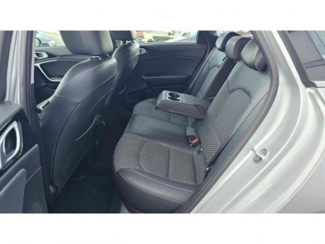 KIA CEE D SPORTSWAGON 1.6 CRDi MHEV 136cv PULSE