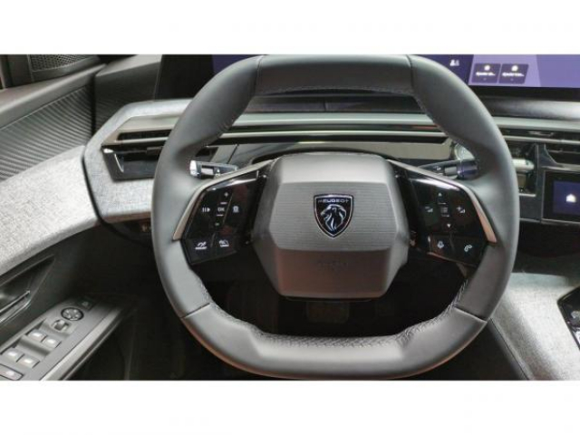 PEUGEOT 3008 ALLURE Hybrid 136cv e-DCS6+Pack Panoramic Navigation+PACK 360 VISION DRIVE ASSIST+NEUF 0KM