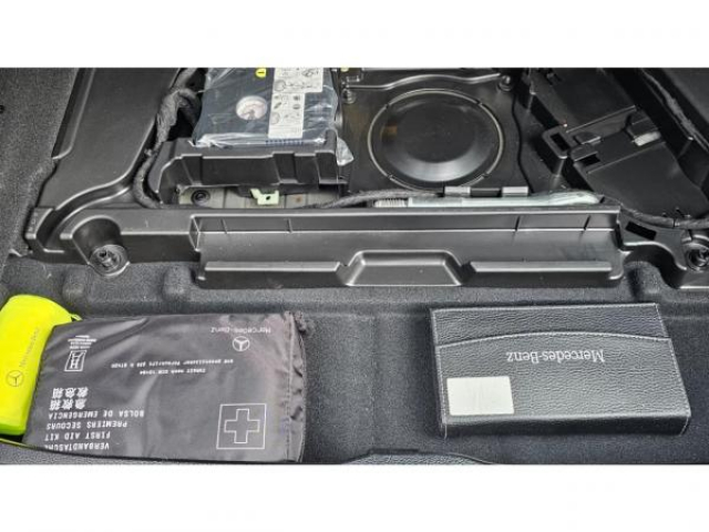 MERCEDES CLASSE A Business Solution 180d BVA 7G-DCT + Sellerie CUIR + Sièges AV chauffants + Navigation