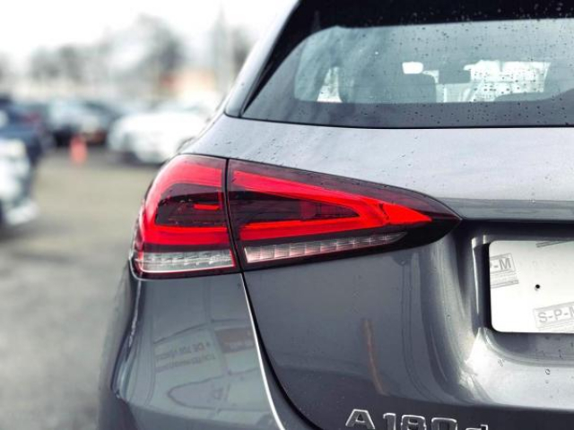 MERCEDES CLASSE A Luxury 180d 2.0L BVA 8G-DCT + Cuir + Sieges AV Chauffant + Instrumentalisions digital  10.25