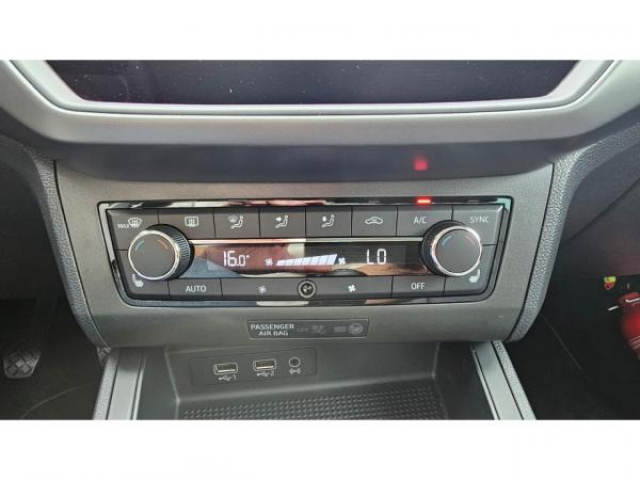SEAT IBIZA Style 1.0 TSI 95cv + Full LED + Full Link + Clim auto + Antibrouillard + Roue de Secours