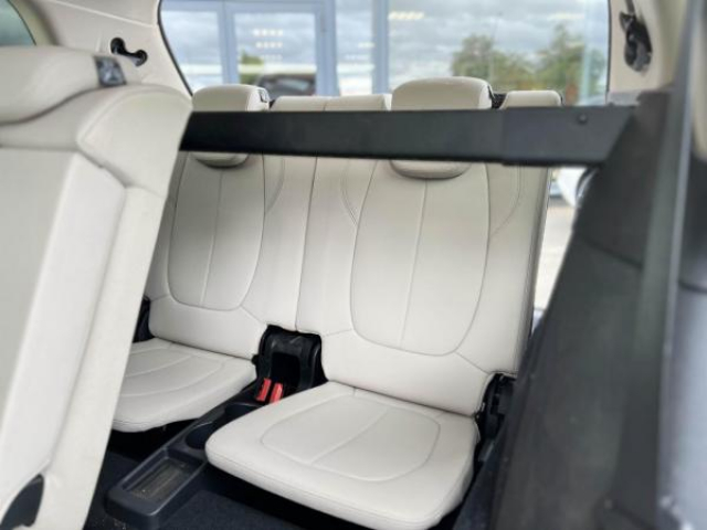 BMW serie 2 gran tourer Advantage 216d 116cv 7 Places + Attelage + Sièges AV chauffants + Intérieur Cuir