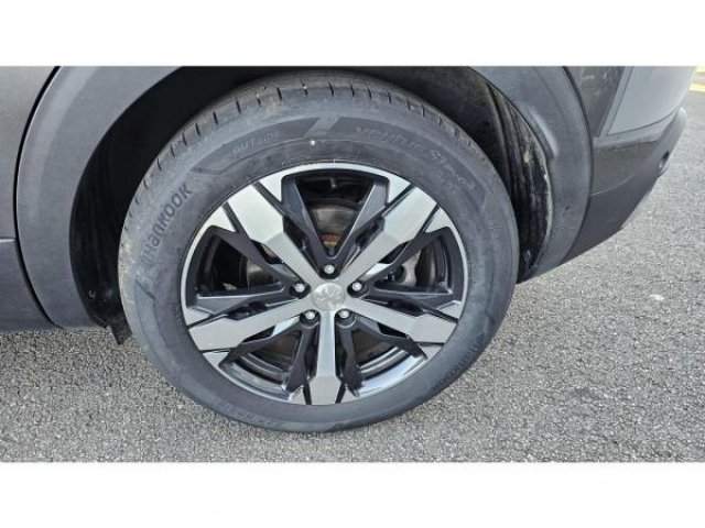 PEUGEOT 3008 GT Line 1.5 BlueHDi 130cv EAT8 + Advanced Grip Control + Pack city 2 + Pack Drive Assist