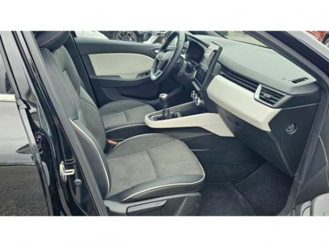 RENAULT CLIO Techno 1.0 Tce 90cv inclus camera de recul + Pack Full Screen + Radar AV