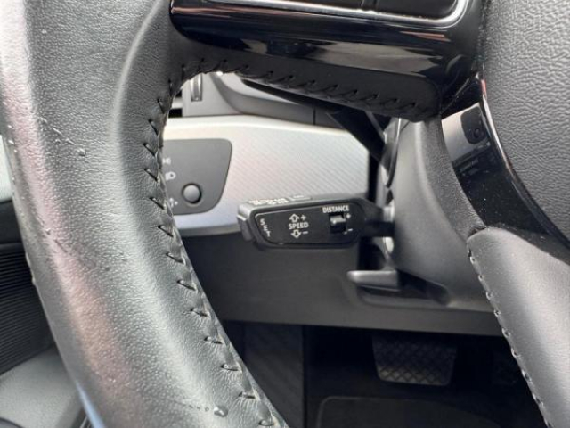 AUDI A4 AVANT S line 2.0 TDI 150cv S-tronic + TOIT PANO + Bang & Olufsen + CAMERA DE RECUL + ATTELAGE ELEC