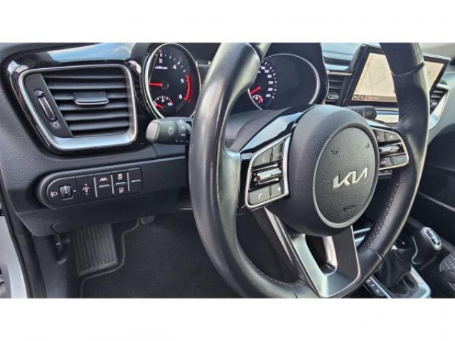 KIA CEE D SPORTSWAGON 1.6 CRDi MHEV 136cv PULSE