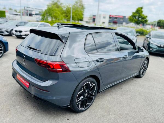 VOLKSWAGEN GOLF R-Line 2.0 TDI 150cv DSG7 + Toit panoramique + JA18 YORK + Pack Hiver + NEUF 0KM