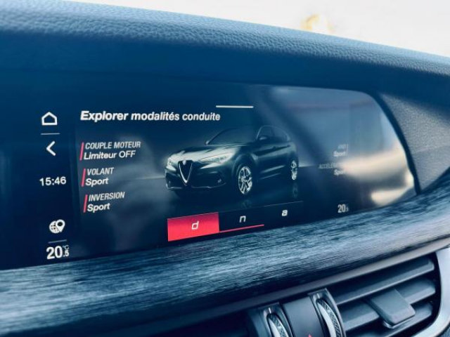 ALFA ROMEO STELVIO Super Pack Linea Rossa 2.2D 160cv BVA + Sellerie simili cuir + Vitres arrière surteinté