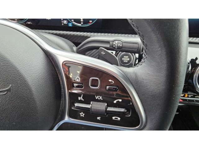 MERCEDES CLASSE A BERLINE Business Line 2L 180d BV 8G-DCT + INTEGRATION SMARTPHONE + écran 10,25 + Sièges chauff