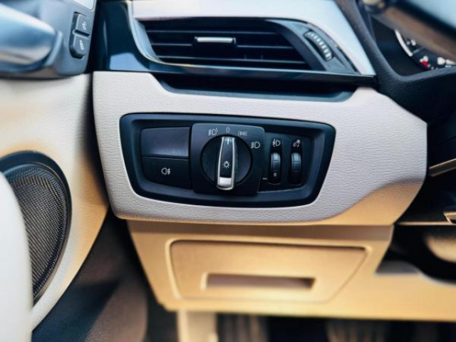 BMW X1 Design sDrive 16dA + Cuir + Sieges AV Chauffant + Affichage HUD + Carplay
