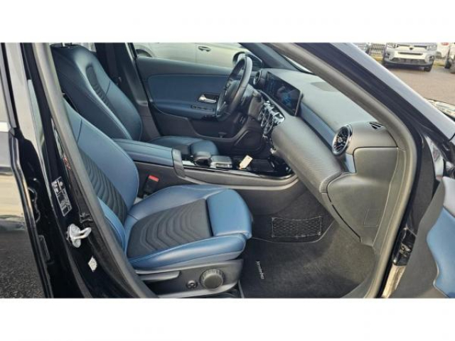 MERCEDES CLASSE A BERLINE BUSINESS LINE 180d 7G-DCT inclus Caméra de recul + SimiliCuir ARTICO + Jantes 16