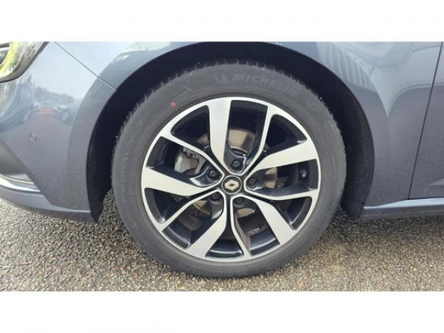 RENAULT Megane Estate Intens 1.5 BluedCi 115cv EDC + Bose + Toit pano + Attelage + Camera + Affichage tête haute