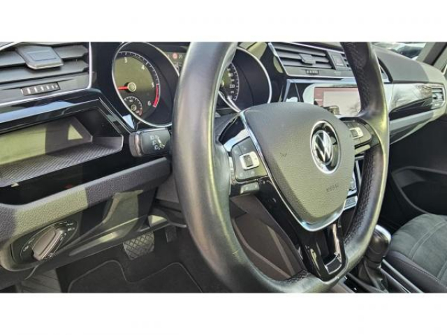 VOLKSWAGEN TOURAN Lounge 2.0 TDI 150cv DSG7 7places + Pack LED directionnel + Toit Ouvrant + Camera de Recul + JA17