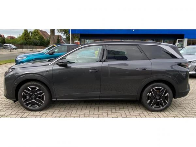 PEUGEOT 5008 GT HYBRID 145cv BVA E-DCS6 7 Places + NEUF 0KM