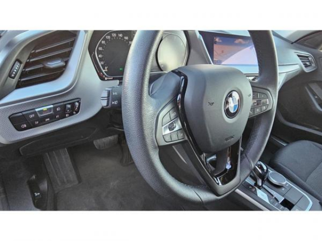 BMW SERIE 1 Advantage 116dA + Radar AV et AR + Régulateur de vitesse + Jantes 16
