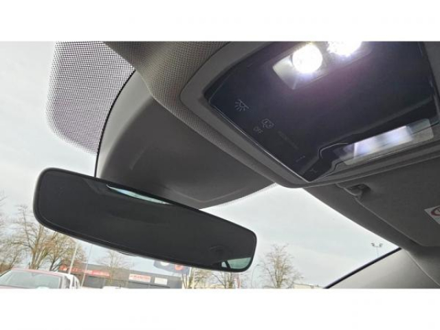 VOLKSWAGEN Golf SW Life 2.0 TDI 116cv DSG7 + Roue de Secours