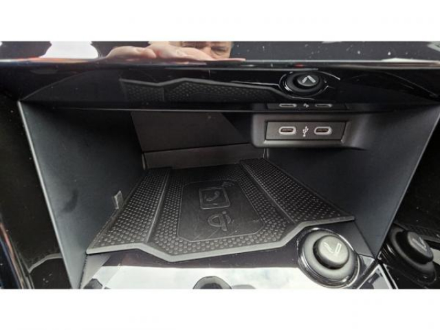 VOLKSWAGEN T-ROC R-LINE 2.0 TDI 150cv DSG7 + ATTELAGE AMOVIBLE + SIEGE ERGOACTIVE CHAUFFANT + MASSANT COTE CONDUCTEUR