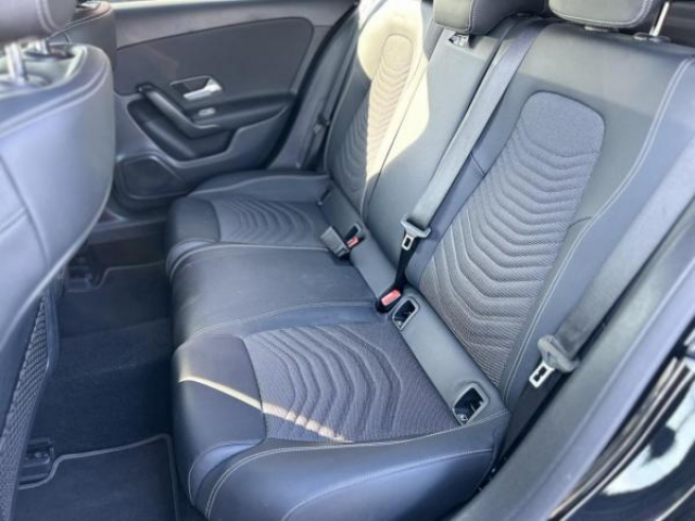 MERCEDES CLASSE A Business Line 2L 180D  8G-DCT + CAMERA DE RECUL