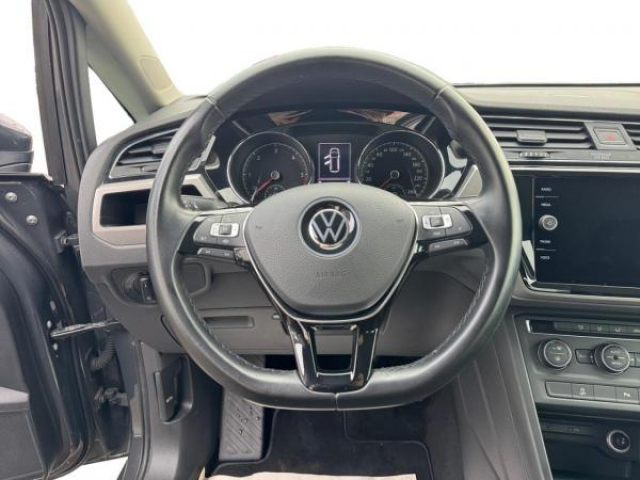 VOLKSWAGEN TOURAN Trendline 2.0 TDI 122cv 7places + Système Navigation Discover Media