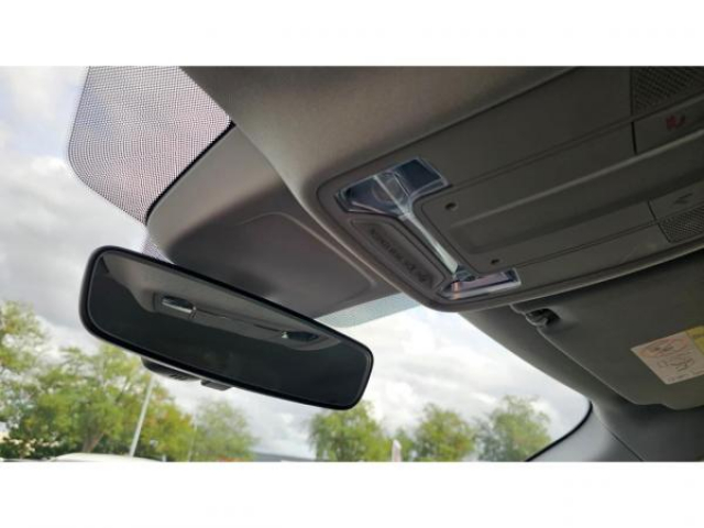 AUDI Q3 Business 35 TDI 150cv S-tronic + Audi smartphone interface + Hayon electrique + JA 19