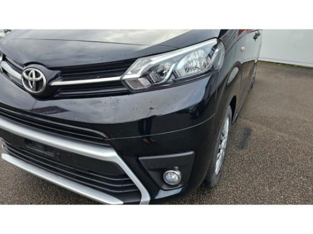 TOYOTA PROACE Verso Verso Long Dynamic 177cv 2.0 D-4D BVA 8places TVA RECUPERABLE PAS DE MALUS