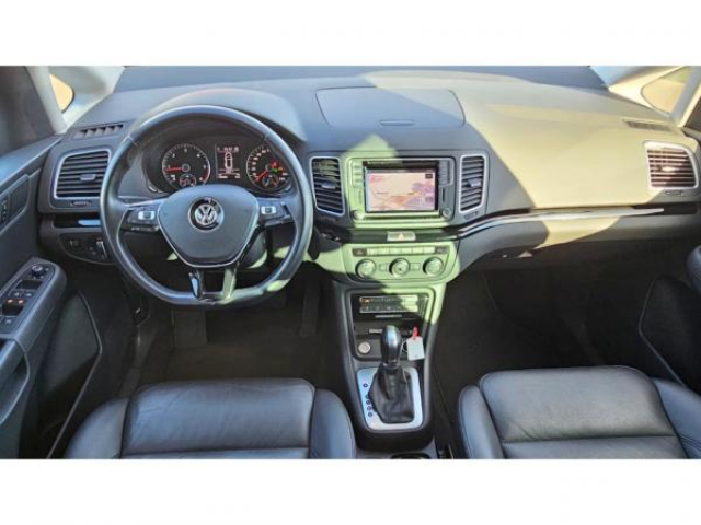 VOLKSWAGEN SHARAN Lounge 2.0TDI 150cv DSG 7pl+Cuir+Toit Pano+Camera+Xenon+Portes electriques+JA18+Alarme