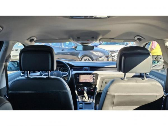 VOLKSWAGEN Passat SW Style 2.0 TDI 122cv DSG7 + Cuir VIENNA + LED MATRIX + Pack Travel Assist + Keyless Access